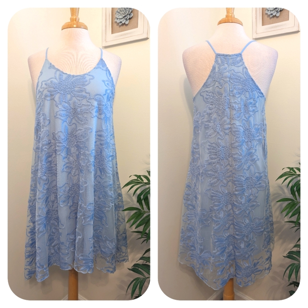 Francesca's Floral Embroidered Applique Sleeveless Shift Mini Dress Blue Large
